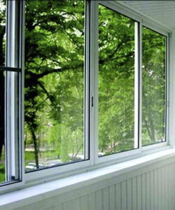 Alyuminievye_razdvizhnye_okna_na_balkon_-_chto_nuzhno_znat_1